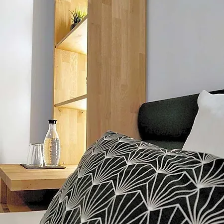 Nachtquartier Otel 2*
